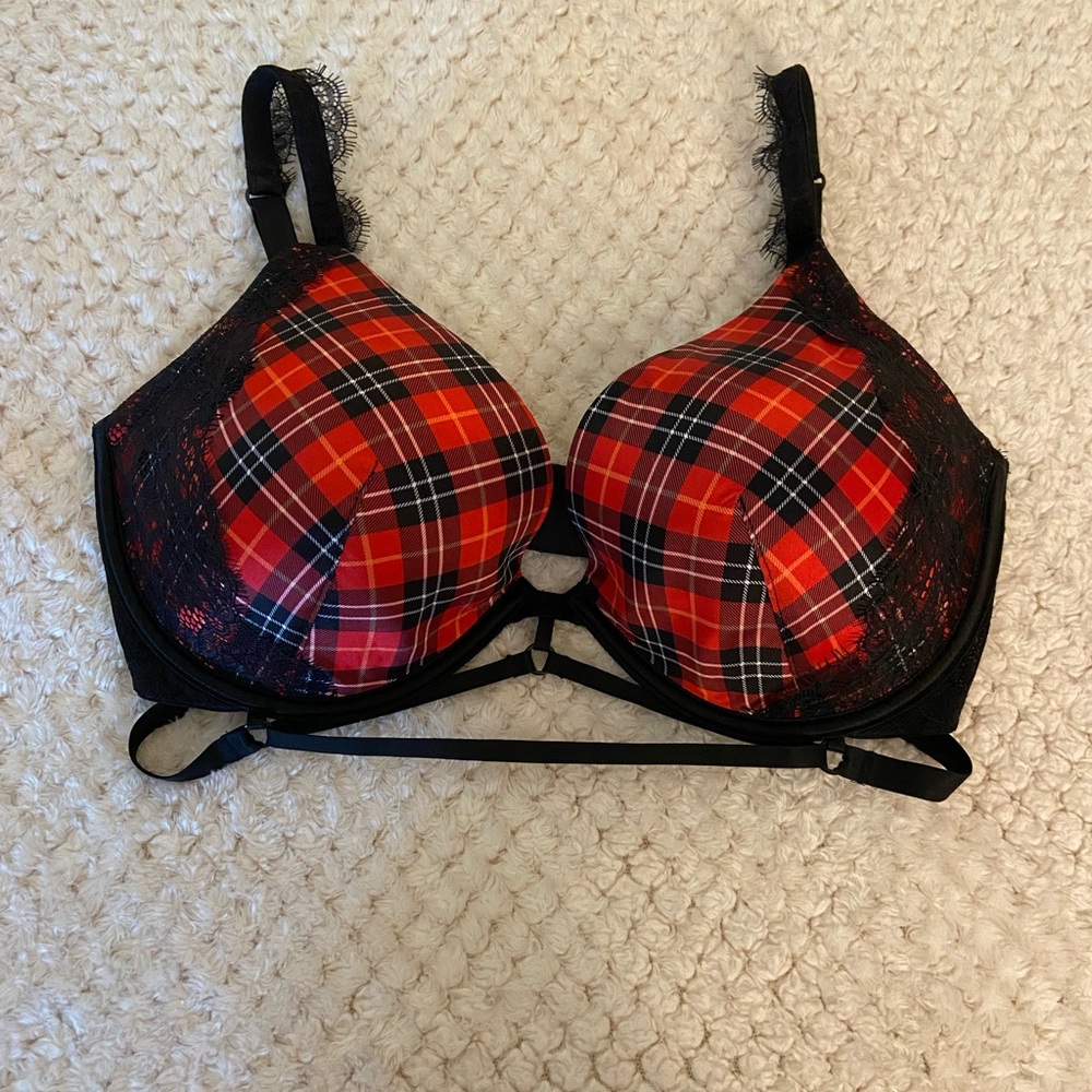EUC Victoria’s Secret Very Sexy Plaid Bra ♥️